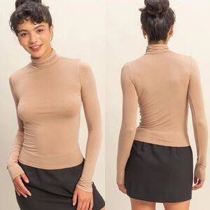 NEW HYFVE Taupe Stretch Rayon Turtleneck Long Sleeve Fitted Top Size Medium